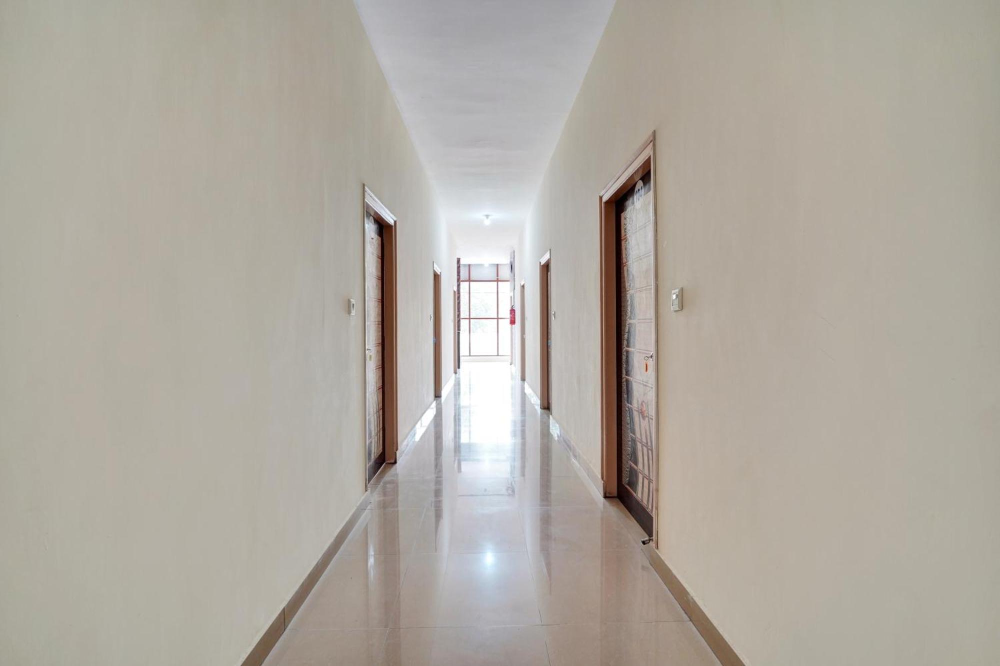 Hotel O Mg Boarding And Lodging Bengaluru Kültér fotó
